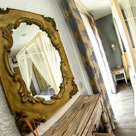 Otel Fanti Çeşme